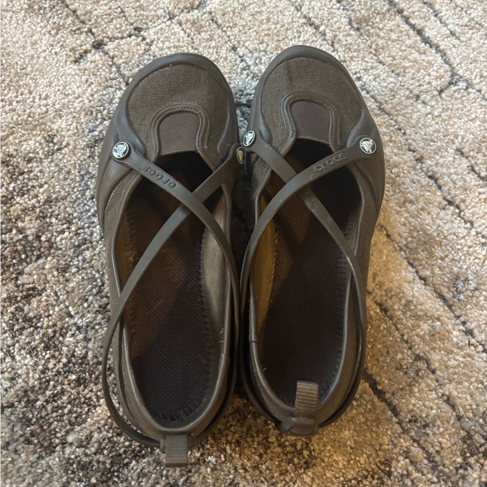 Crocs Celeste Mary Jane Flats Brown Size 7 Criss Cross Straps
